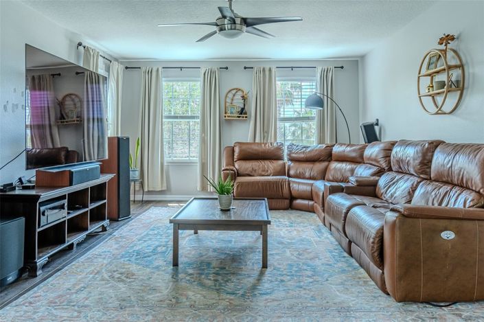 Image No.22-4 Bed House for sale