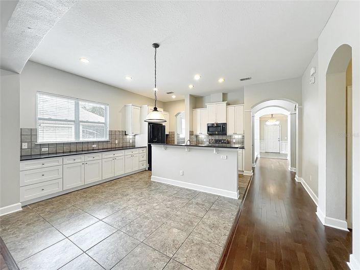 Image No.31-4 Bed House for sale