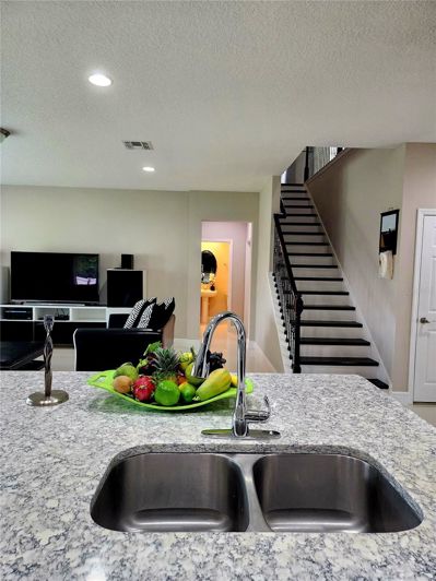 Image No.26-5 Bed House for sale