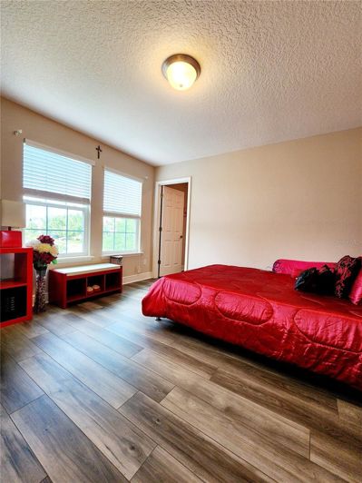 Image No.60-5 Bed House for sale