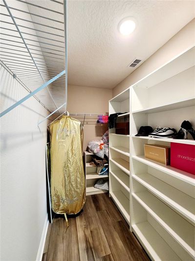 Image No.61-5 Bed House for sale