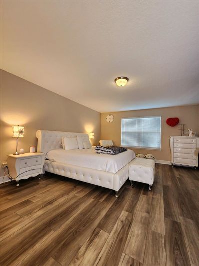 Image No.72-5 Bed House for sale