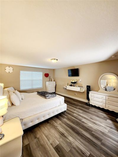 Image No.73-5 Bed House for sale