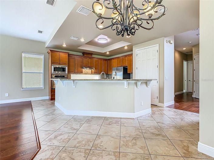 Image No.19-4 Bed House for sale