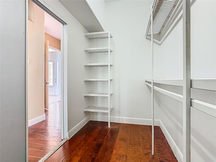 Image No.27-4 Bed House for sale