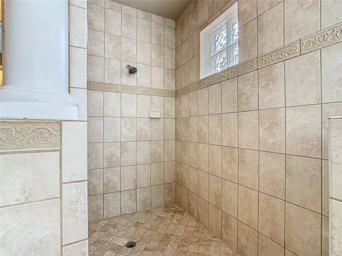 Image No.31-4 Bed House for sale