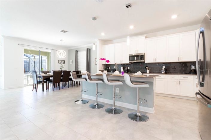 Image No.10-6 Bed House for sale