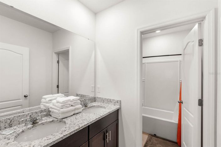 Image No.24-7 Bed House for sale