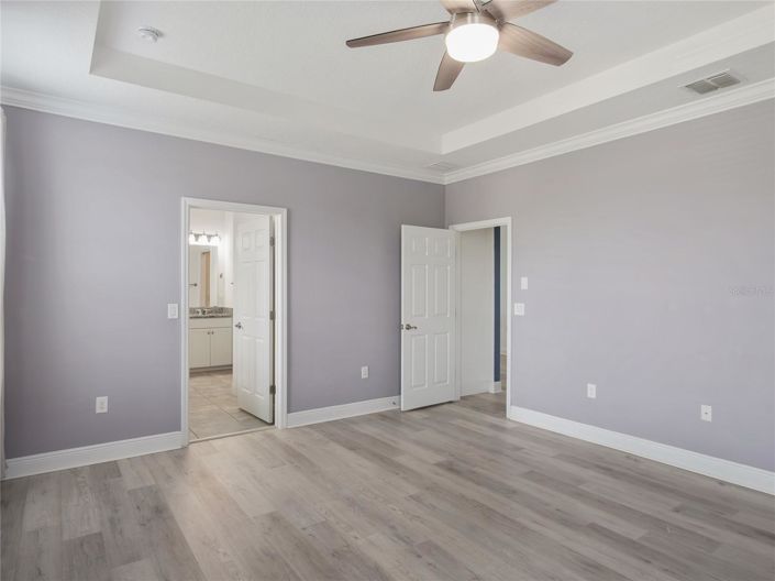 Image No.8-4 Bed House for sale