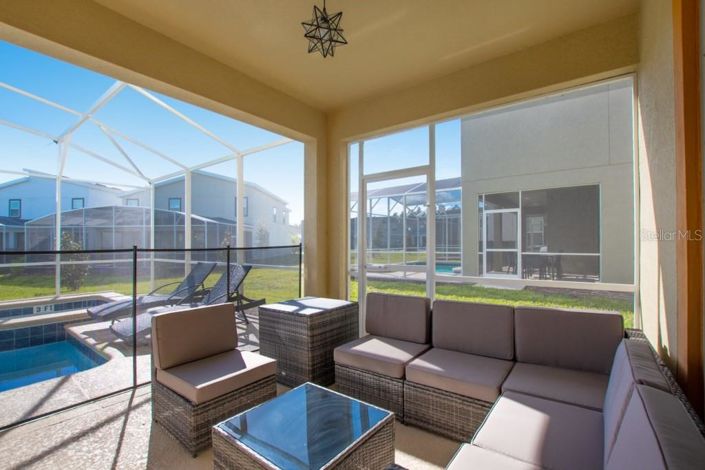 Image No.19-6 Bed House for sale