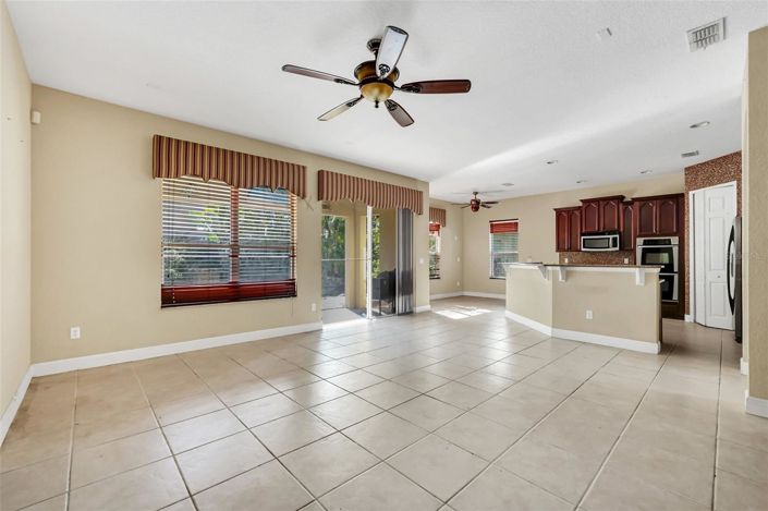 Image No.10-5 Bed House for sale