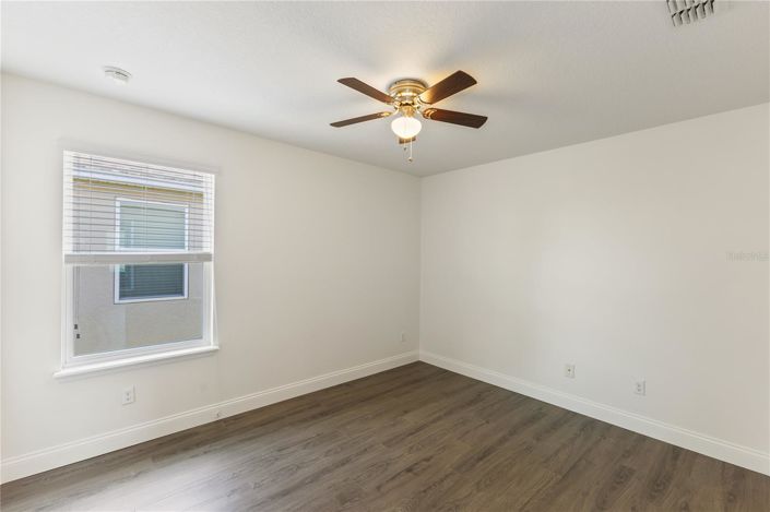 Image No.17-4 Bed House for sale