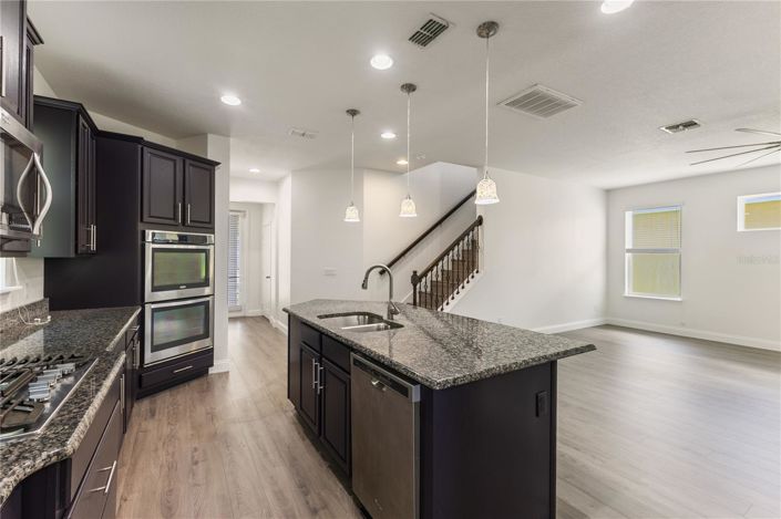 Image No.6-4 Bed House for sale