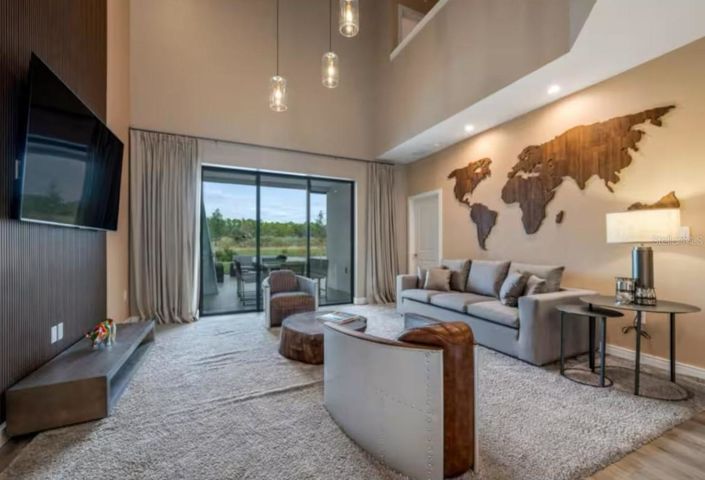 Image No.12-4 Bed Townhouse for sale