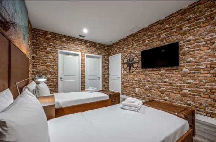 Image No.20-4 Bed Townhouse for sale