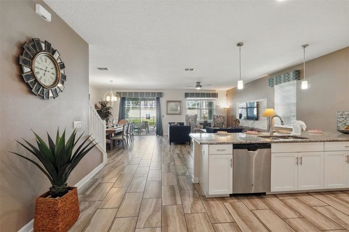 Image No.7-8 Bed House for sale