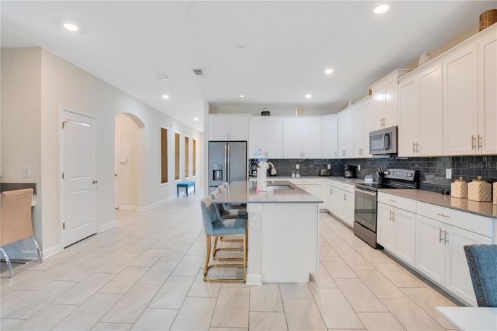 Image No.10-6 Bed House for sale