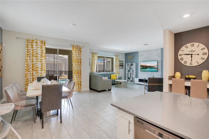 Image No.9-6 Bed House for sale