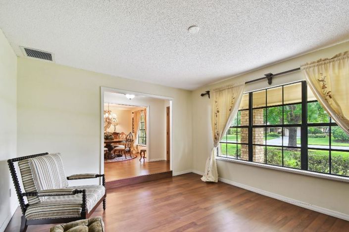 Image No.8-3 Bed House for sale