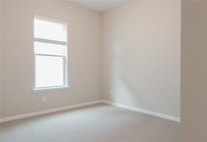 Image No.18-4 Bed House for sale