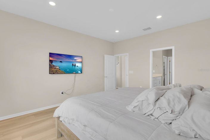 Image No.20-5 Bed House for sale