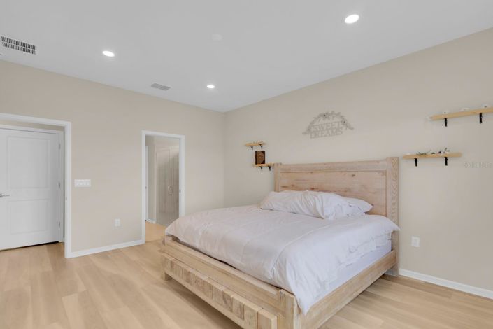 Image No.22-5 Bed House for sale