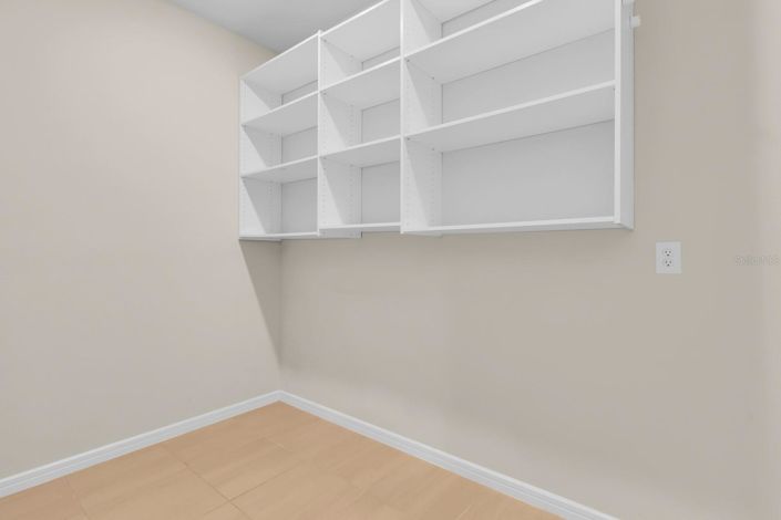 Image No.31-5 Bed House for sale