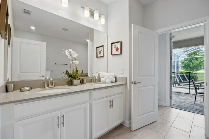 Image No.18-9 Bed House for sale