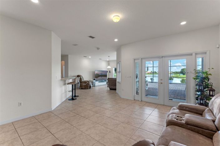 Image No.10-5 Bed House for sale