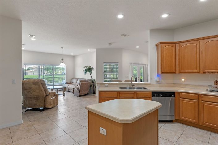 Image No.13-5 Bed House for sale