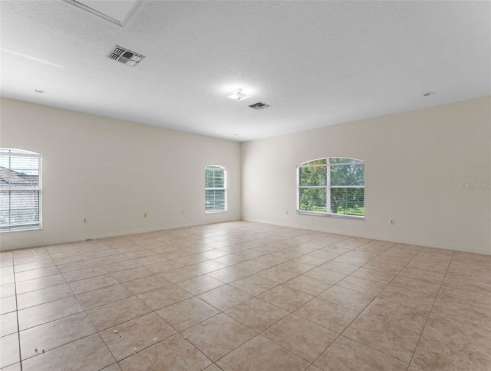 Image No.23-5 Bed House for sale