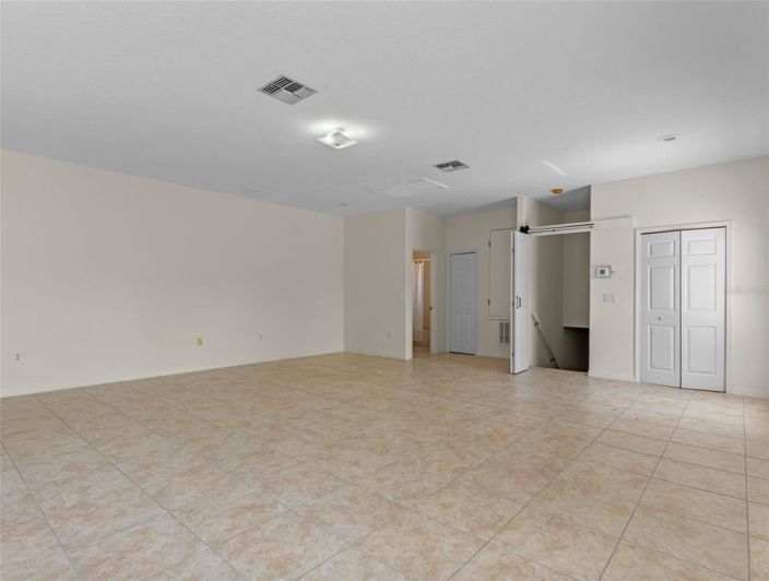 Image No.24-5 Bed House for sale