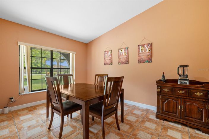 Image No.16-5 Bed House for sale