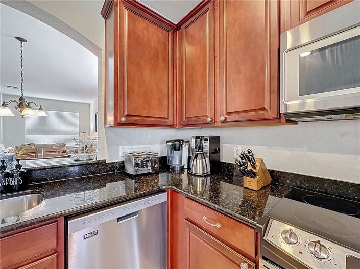 Image No.19-6 Bed House for sale