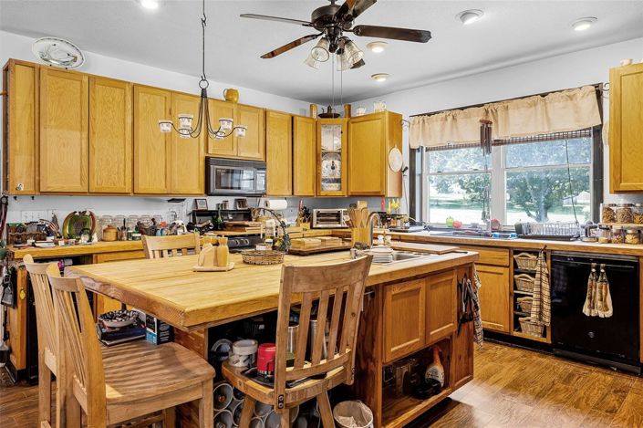 Image No.10-4 Bed House for sale