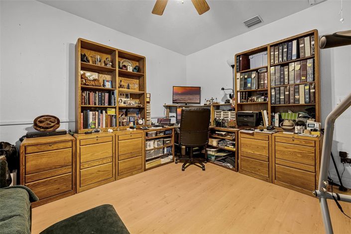 Image No.23-4 Bed House for sale