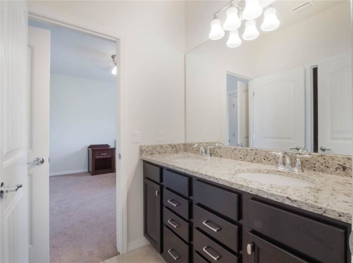 Image No.29-6 Bed House for sale