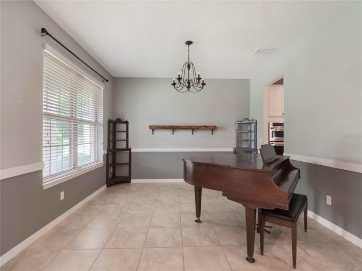 Image No.6-6 Bed House for sale