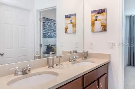 Image No.20-6 Bed House for sale