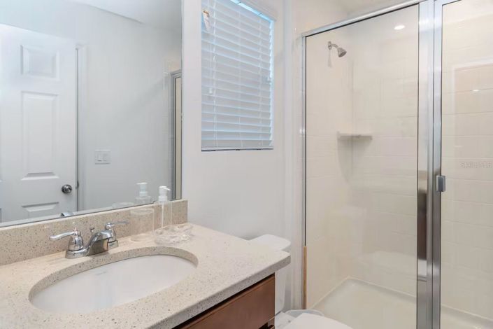 Image No.21-6 Bed House for sale