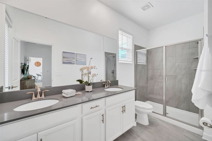 Image No.17-5 Bed House for sale