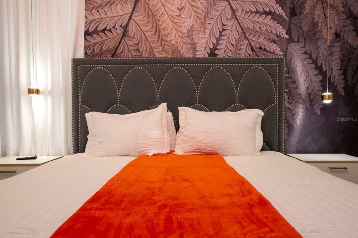 Image No.40-6 Bed House for sale