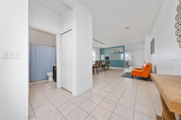 Image No.7-7 Bed House for sale