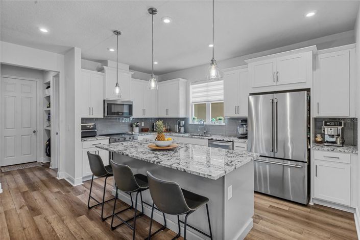 Image No.13-4 Bed House for sale