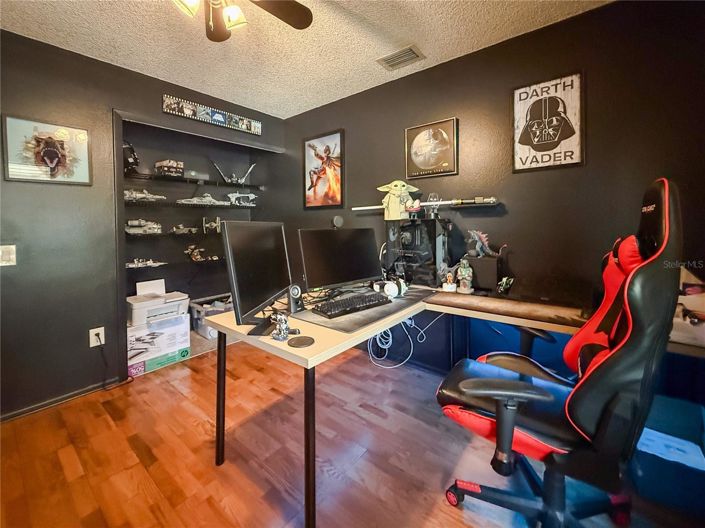 Image No.21-4 Bed House for sale