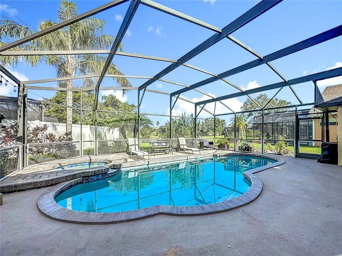 Image No.55-5 Bed House for sale