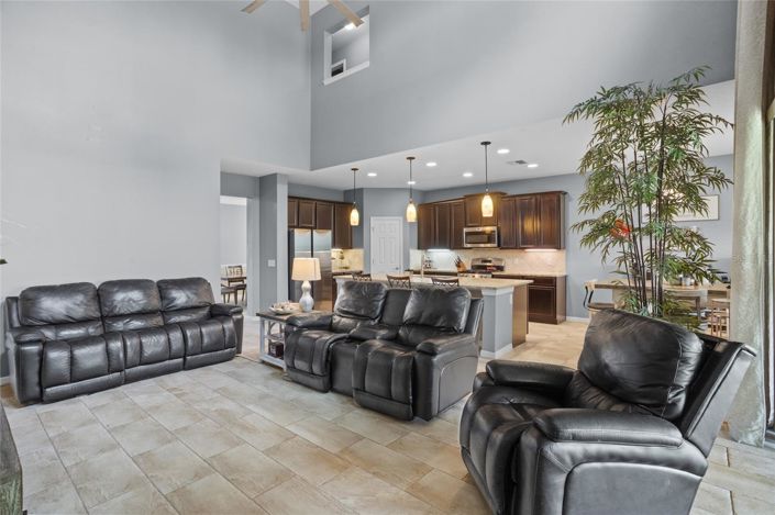 Image No.14-4 Bed House for sale