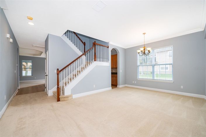 Image No.8-4 Bed House for sale