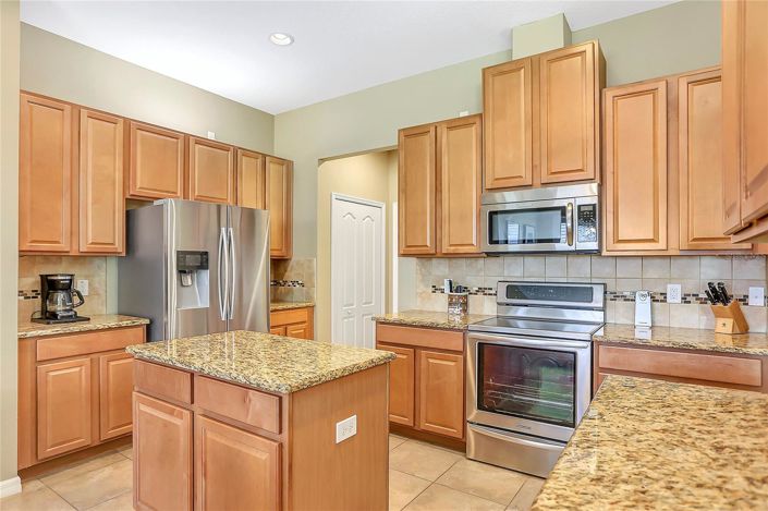 Image No.19-4 Bed House for sale