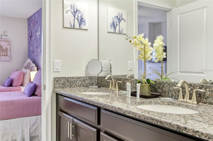 Image No.48-6 Bed House for sale